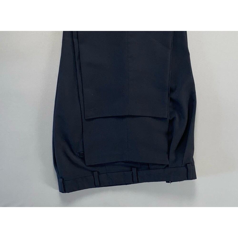 Levi's Travelers Vintage Pleated Washable Poly-Wool Dress Pants, Slacks. 36X29. - Picture 4 of 9